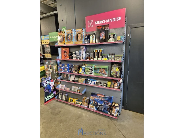 Winkelvoorraad en inrichting game mania leuven - afbeelding 92 van  368