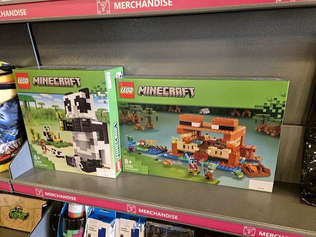 Winkelvoorraad en inrichting game mania leuven - afbeelding 97 van  368