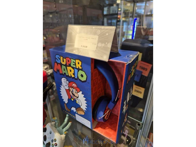 Winkelvoorraad en inrichting game mania leuven - afbeelding 129 van  368