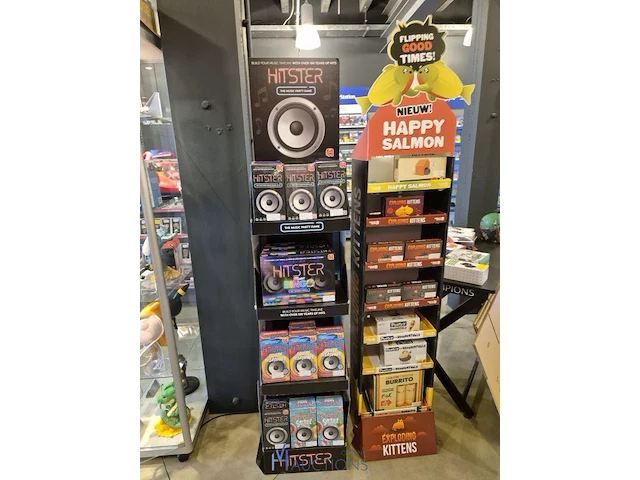 Winkelvoorraad en inrichting game mania leuven - afbeelding 138 van  368