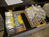Winkelvoorraad en inrichting game mania leuven - afbeelding 162 van  368