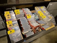 Winkelvoorraad en inrichting game mania leuven - afbeelding 165 van  368