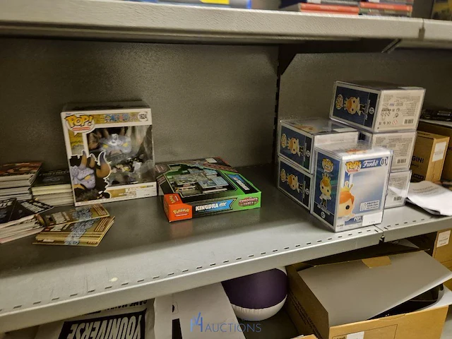 Winkelvoorraad en inrichting game mania leuven - afbeelding 174 van  368
