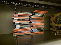 Winkelvoorraad en inrichting game mania leuven - afbeelding 177 van  368