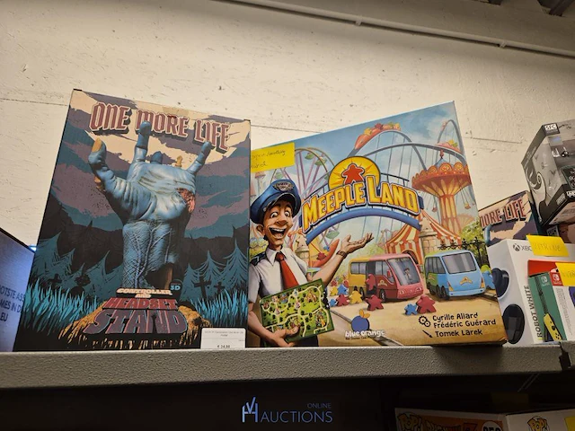 Winkelvoorraad en inrichting game mania leuven - afbeelding 181 van  368