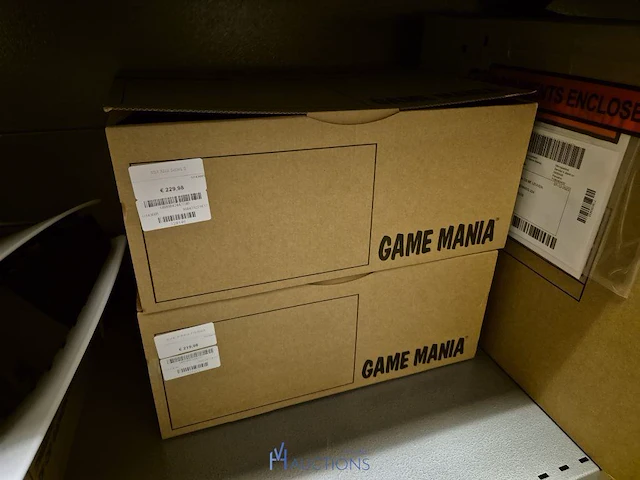 Winkelvoorraad en inrichting game mania leuven - afbeelding 192 van  368