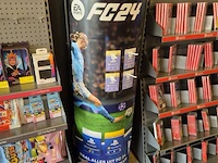 Winkelvoorraad en inrichting game mania leuven - afbeelding 201 van  368