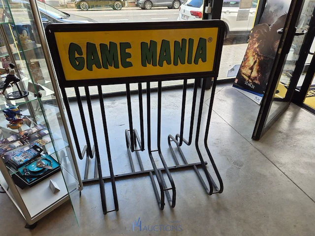 Winkelvoorraad en inrichting game mania leuven - afbeelding 298 van  368