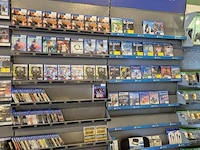 Winkelvoorraad en inrichting game mania leuven - afbeelding 305 van  368