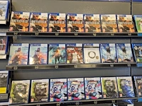 Winkelvoorraad en inrichting game mania leuven - afbeelding 306 van  368