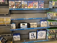 Winkelvoorraad en inrichting game mania leuven - afbeelding 310 van  368