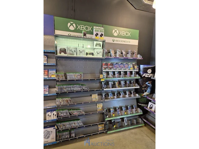 Winkelvoorraad en inrichting game mania leuven - afbeelding 312 van  368
