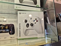 Winkelvoorraad en inrichting game mania leuven - afbeelding 315 van  368