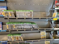 Winkelvoorraad en inrichting game mania leuven - afbeelding 317 van  368