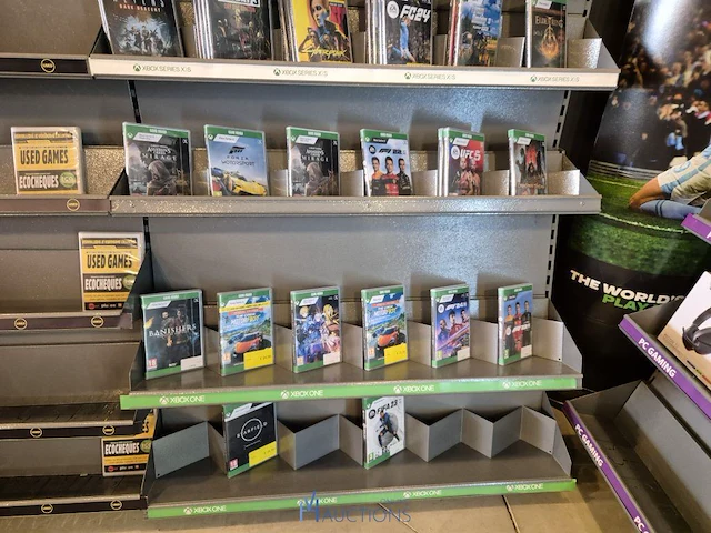 Winkelvoorraad en inrichting game mania leuven - afbeelding 320 van  368