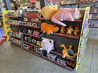 Winkelvoorraad en inrichting game mania leuven - afbeelding 327 van  368