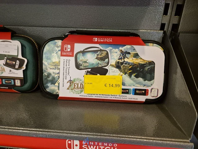 Winkelvoorraad en inrichting game mania leuven - afbeelding 331 van  368