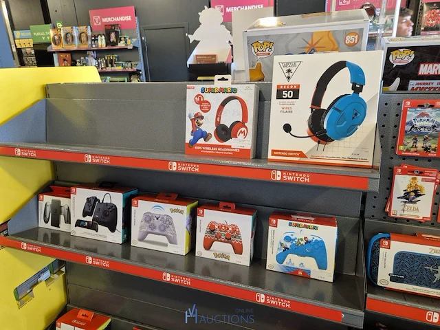 Winkelvoorraad en inrichting game mania leuven - afbeelding 334 van  368