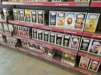 Winkelvoorraad en inrichting game mania leuven - afbeelding 348 van  368