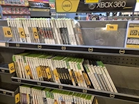 Winkelvoorraad en inrichting game mania merksem - afbeelding 8 van  467
