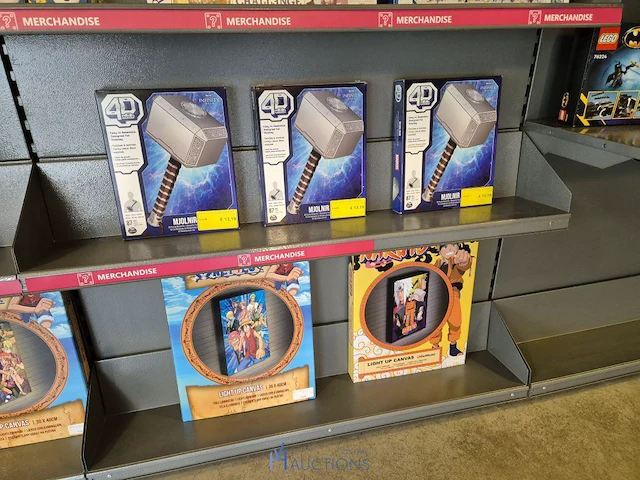 Winkelvoorraad en inrichting game mania merksem - afbeelding 2 van  467