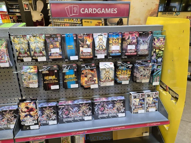 Winkelvoorraad en inrichting game mania merksem - afbeelding 14 van  467
