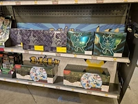 Winkelvoorraad en inrichting game mania merksem - afbeelding 27 van  467