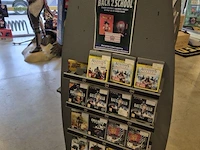 Winkelvoorraad en inrichting game mania merksem - afbeelding 24 van  467