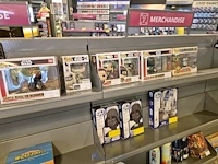 Winkelvoorraad en inrichting game mania merksem - afbeelding 49 van  467