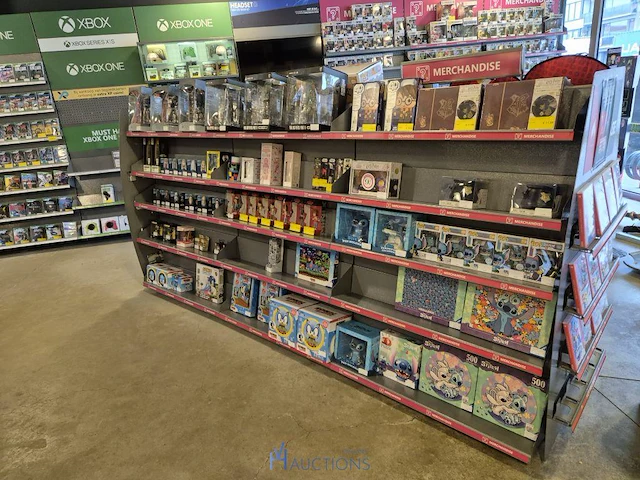 Winkelvoorraad en inrichting game mania merksem - afbeelding 52 van  467