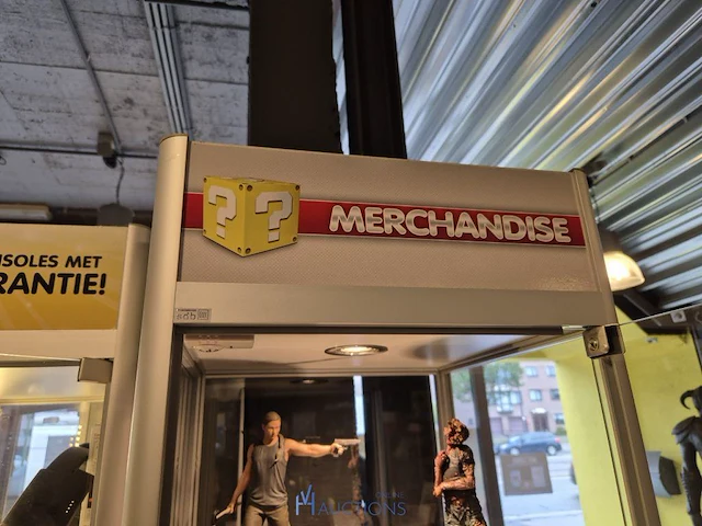 Winkelvoorraad en inrichting game mania merksem - afbeelding 60 van  467
