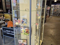 Winkelvoorraad en inrichting game mania merksem - afbeelding 69 van  467