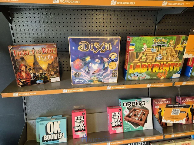 Winkelvoorraad en inrichting game mania merksem - afbeelding 75 van  467