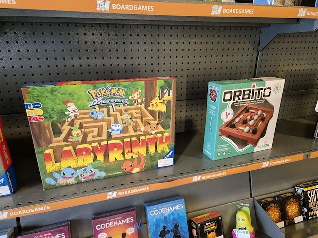 Winkelvoorraad en inrichting game mania merksem - afbeelding 78 van  467