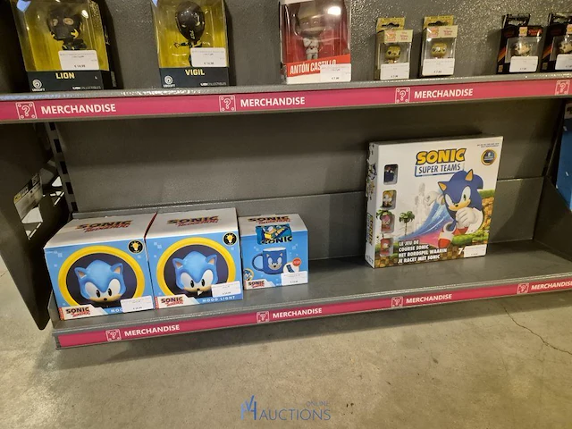 Winkelvoorraad en inrichting game mania merksem - afbeelding 68 van  467