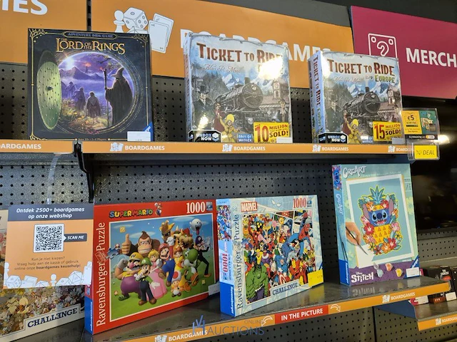 Winkelvoorraad en inrichting game mania merksem - afbeelding 81 van  467
