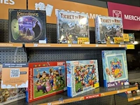 Winkelvoorraad en inrichting game mania merksem - afbeelding 81 van  467