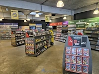 Winkelvoorraad en inrichting game mania merksem