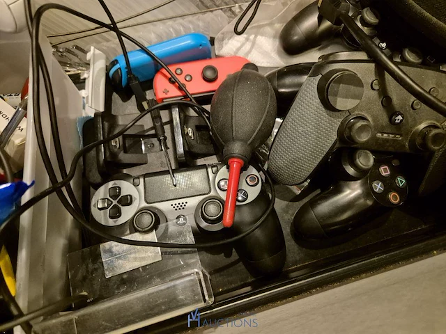 Winkelvoorraad en inrichting game mania merksem - afbeelding 161 van  467