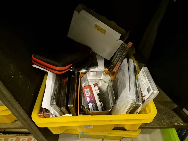 Winkelvoorraad en inrichting game mania merksem - afbeelding 166 van  467