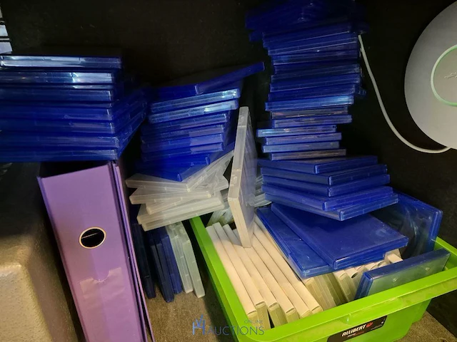 Winkelvoorraad en inrichting game mania merksem - afbeelding 203 van  467