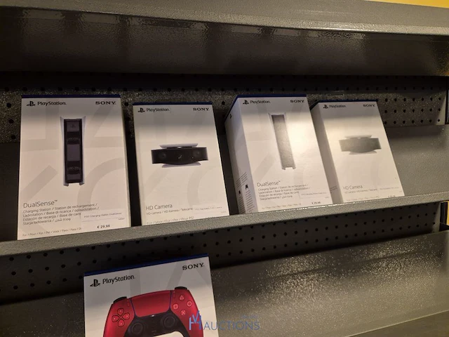 Winkelvoorraad en inrichting game mania merksem - afbeelding 214 van  467