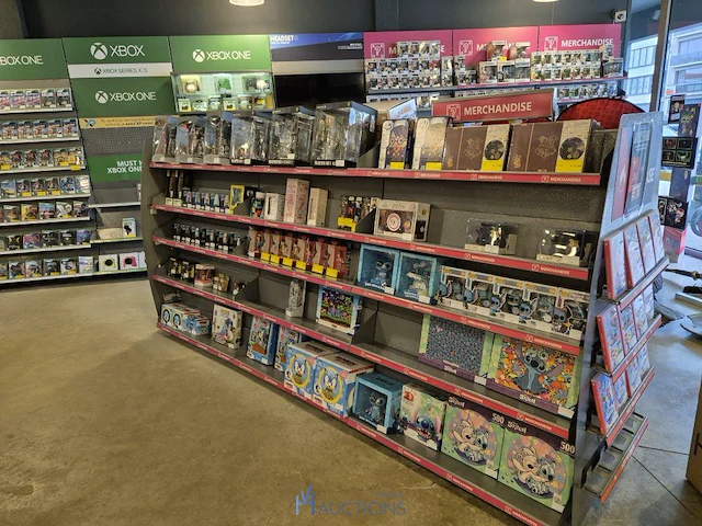Winkelvoorraad en inrichting game mania merksem - afbeelding 112 van  467