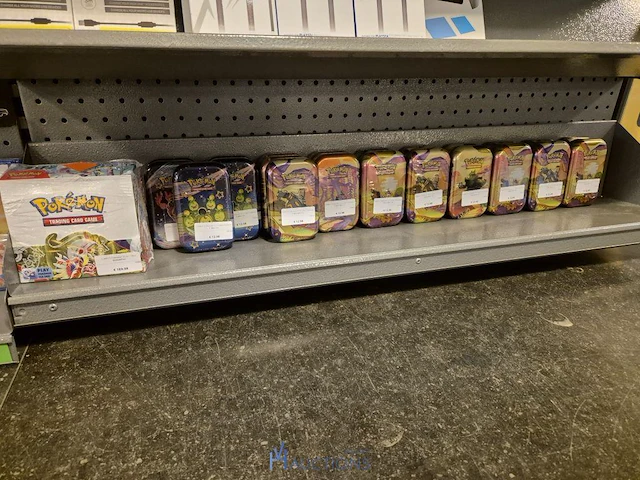 Winkelvoorraad en inrichting game mania merksem - afbeelding 226 van  467