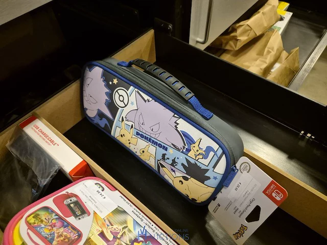 Winkelvoorraad en inrichting game mania merksem - afbeelding 237 van  467