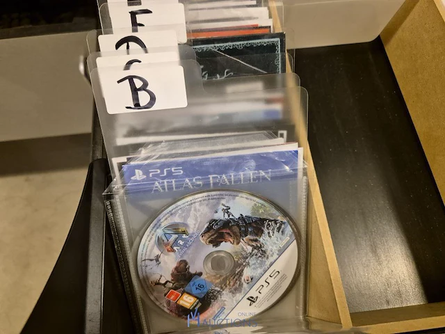 Winkelvoorraad en inrichting game mania merksem - afbeelding 255 van  467