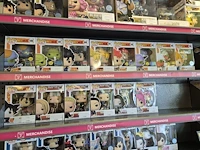 Winkelvoorraad en inrichting game mania merksem - afbeelding 246 van  467