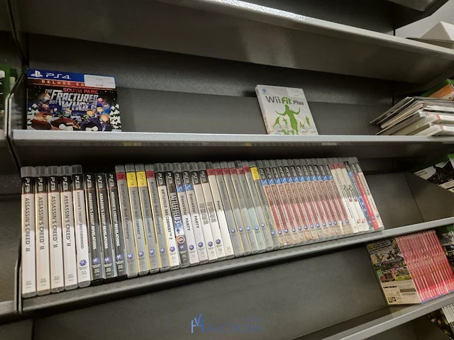 Winkelvoorraad en inrichting game mania merksem - afbeelding 274 van  467