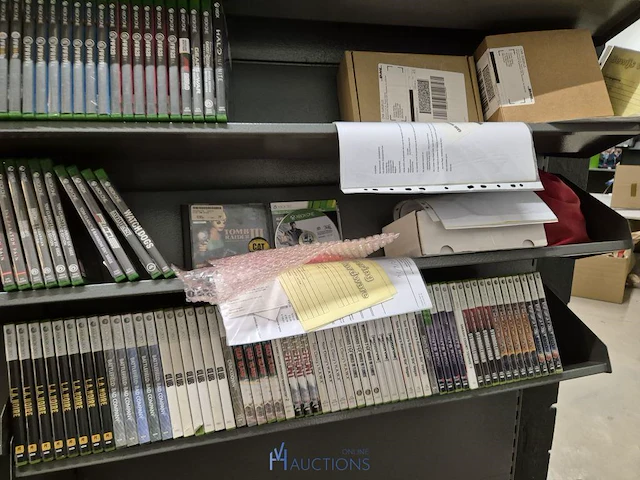 Winkelvoorraad en inrichting game mania merksem - afbeelding 277 van  467