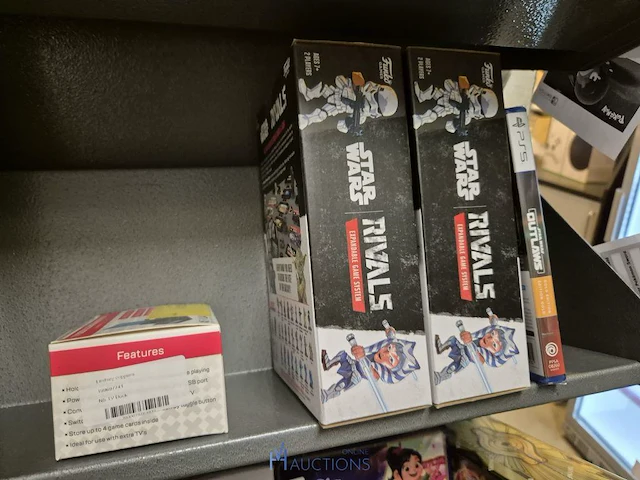 Winkelvoorraad en inrichting game mania merksem - afbeelding 295 van  467